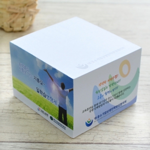 4면 컬러 인쇄 큐브형 포스트잇 (70*75mm) 500매_대중소기업상생인력양성협의회