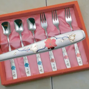 ��ȭ Į�� ������ Ƽ���� 6P