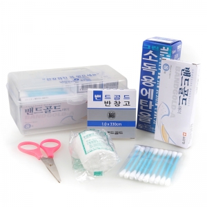 ±¸±Þ»óÀÚ ¸Þµð¹Ú½º Æ®·¡ºí4È£7Á¾