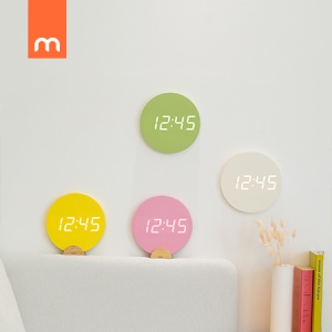 ¹«¾Æ½º Å©·¹¿ë ¹Ì´Ï LED º®½Ã°è