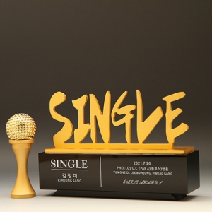 Çϴúû 3121 °ñÇÁ ȦÀοø Æ®·ÎÇÇ ÀÌ±Û ½Ì±Û ´ëȸ¿ì½Â »óÆÐÁ¦ÀÛ