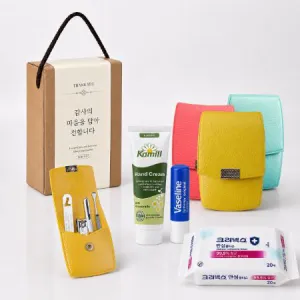 777 쓰리쎄븐 손톱깎이(4PCS)  + 크리넥스 살균소독 물티슈 + 카밀 핸드크림  + 립밤 선물세트 | 손톱깎이 네일케어 판촉물 제작